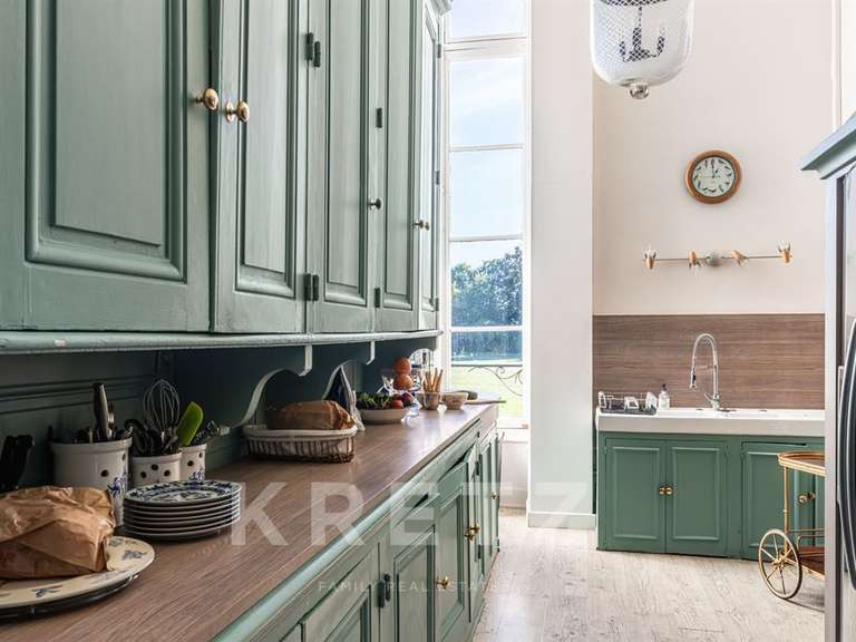 Château Mâcon - 16 chambres - 1600m²