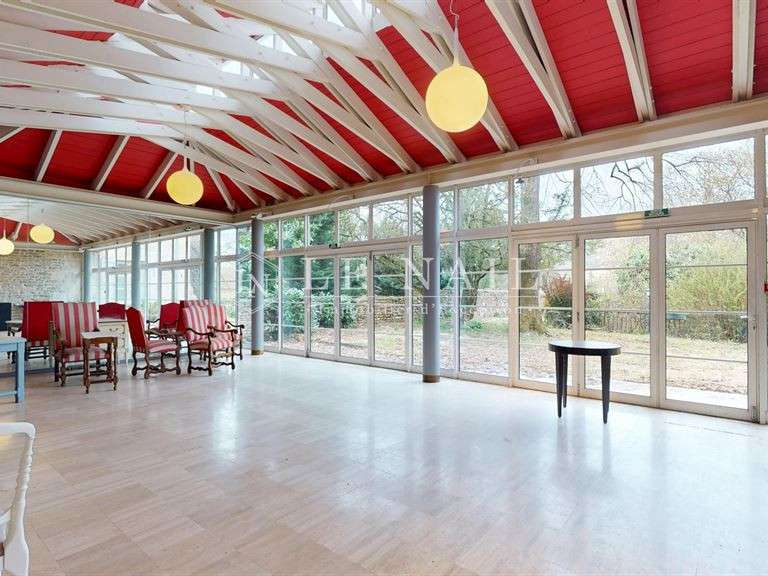 Castle Mâcon - 17 bedrooms - 930m²