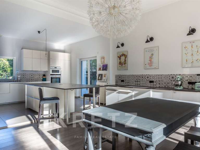 Maison Mâcon - 4 chambres - 325m²