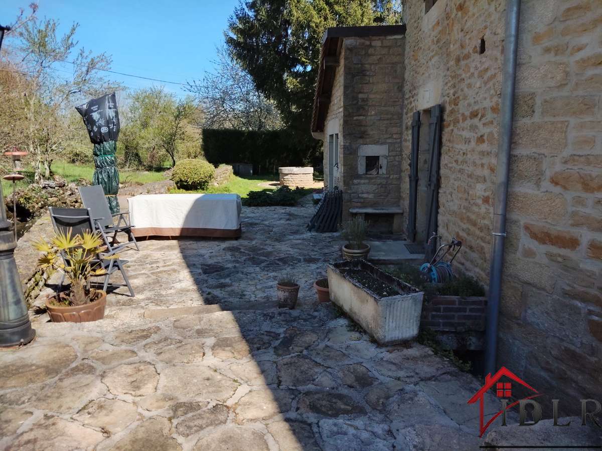 Maison Macornay