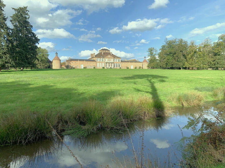 Château Magny-Cours - 9 chambres - 1700m²