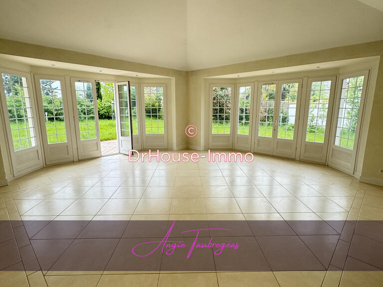 Villa Magny-le-Hongre - 7 chambres - 390m²