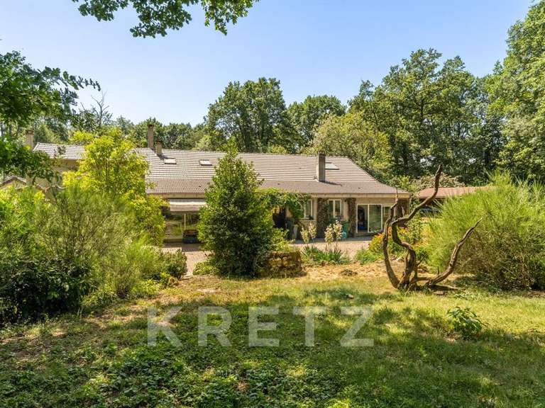 Maison Magny-les-Hameaux - 7 chambres - 305m²