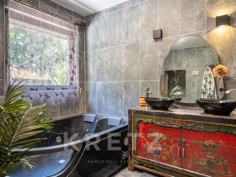 Maison Magny-les-Hameaux - 7 chambres - 305m²