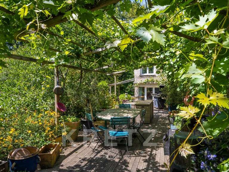 Maison Magny-les-Hameaux - 7 chambres - 305m²