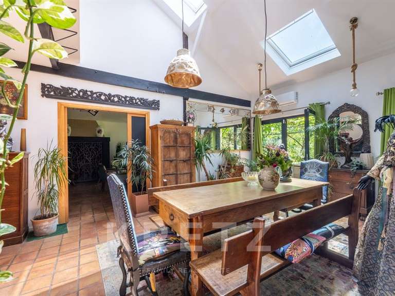 Maison Magny-les-Hameaux - 7 chambres - 305m²