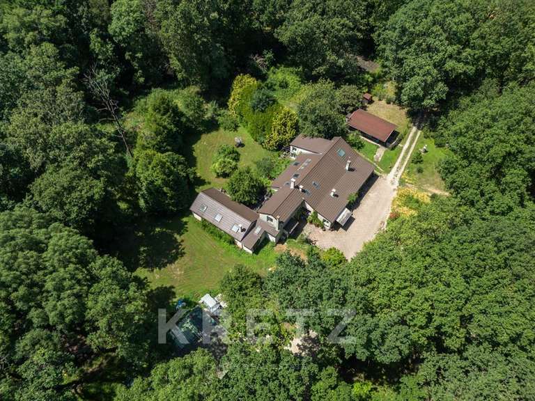 Maison Magny-les-Hameaux - 7 chambres - 305m²