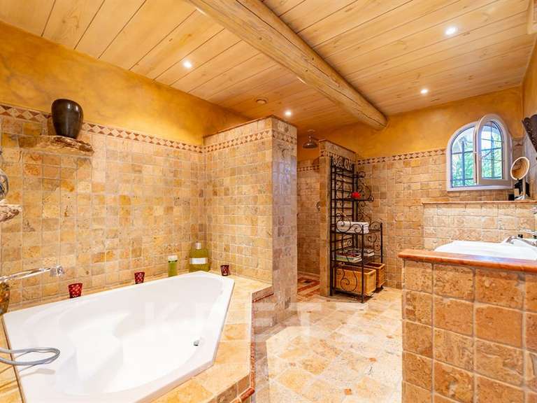 Maison Maillane - 4 chambres - 320m²