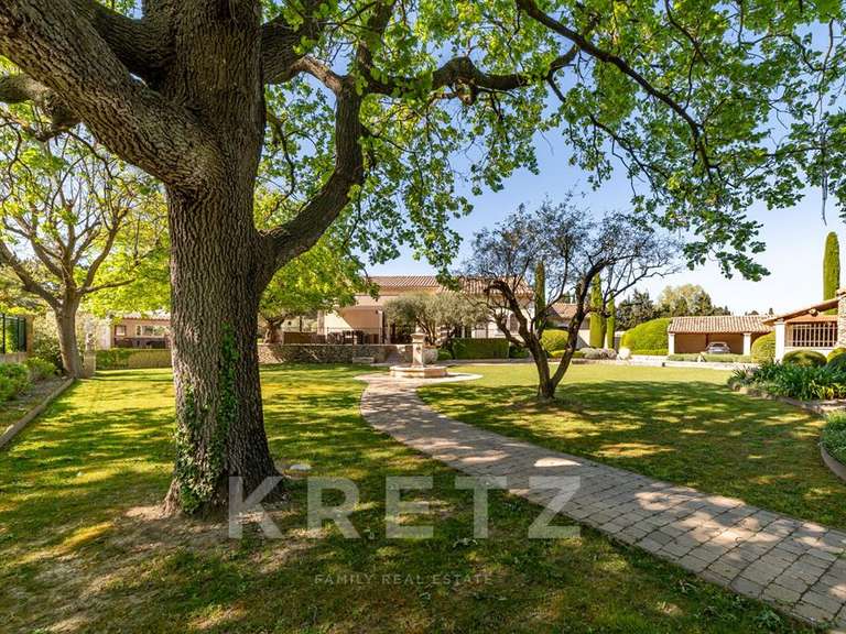 Maison Maillane - 4 chambres - 320m²