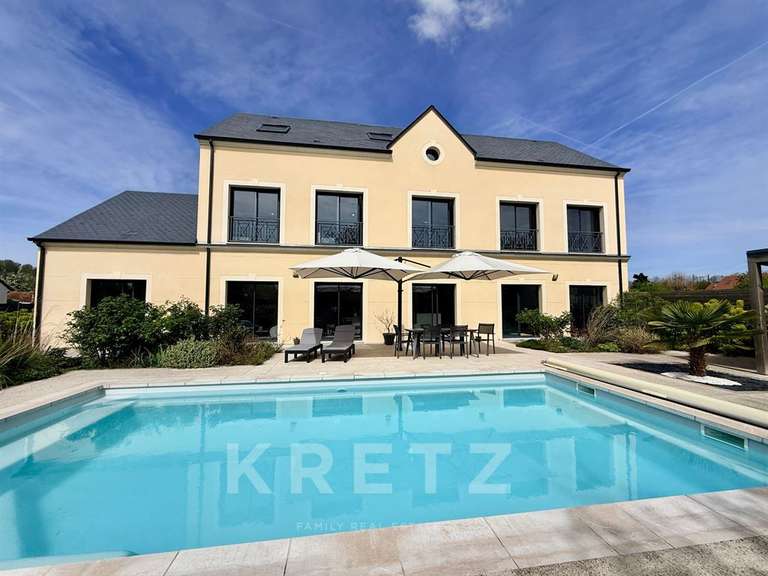 Maison Maintenon - 7 chambres - 320m²