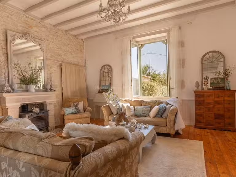 Maison Mairé-Levescault - 8 chambres - 350m²