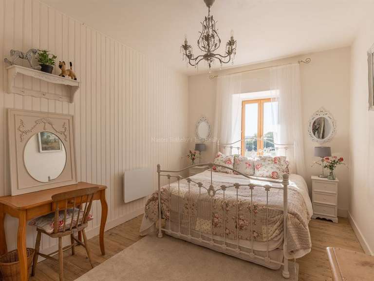 Maison Mairé-Levescault - 8 chambres - 350m²