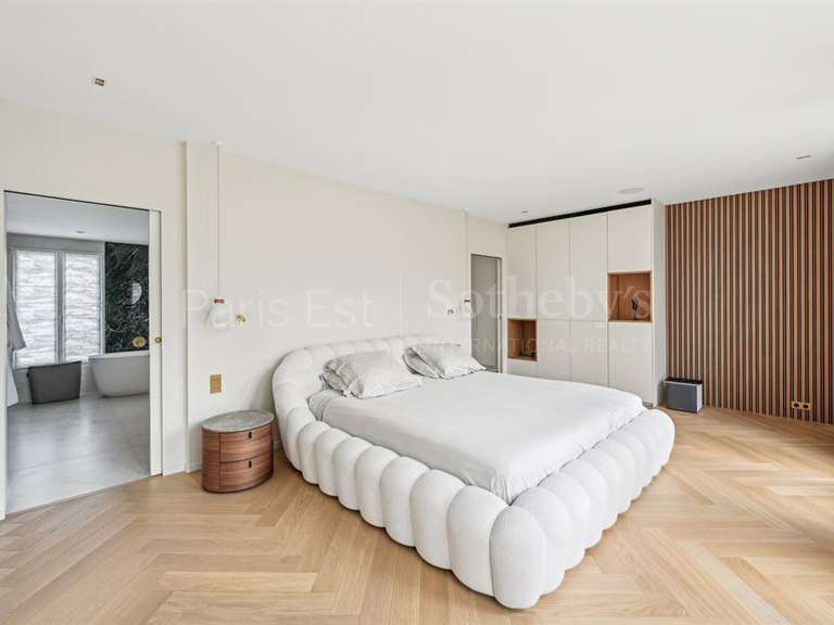 Maison Maisons-Alfort - 5 chambres - 380m²
