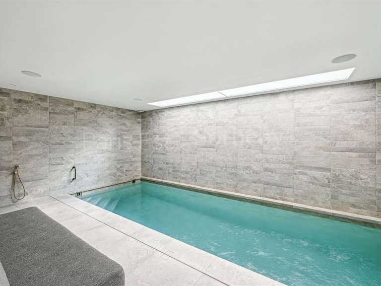 Maison Maisons-Alfort - 5 chambres - 380m²