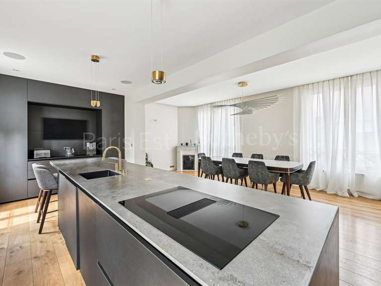 Maison Maisons-Alfort - 5 chambres - 380m²