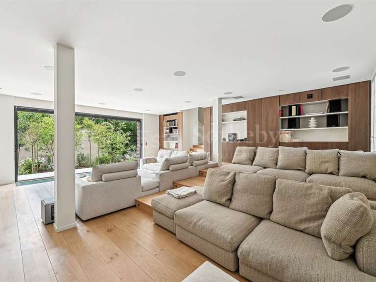 Maison Maisons-Alfort - 5 chambres - 380m²