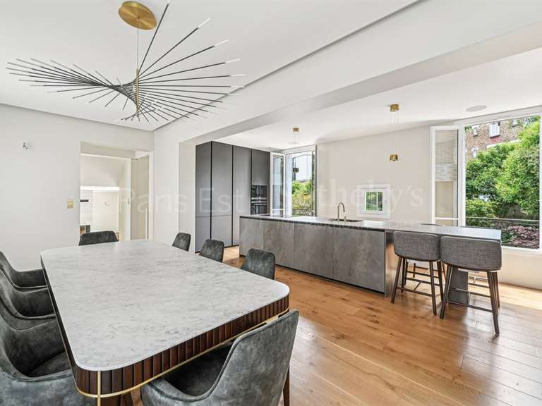 Maison Maisons-Alfort - 5 chambres - 380m²