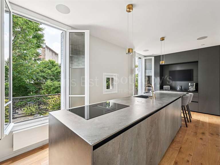 Maison Maisons-Alfort - 5 chambres - 380m²