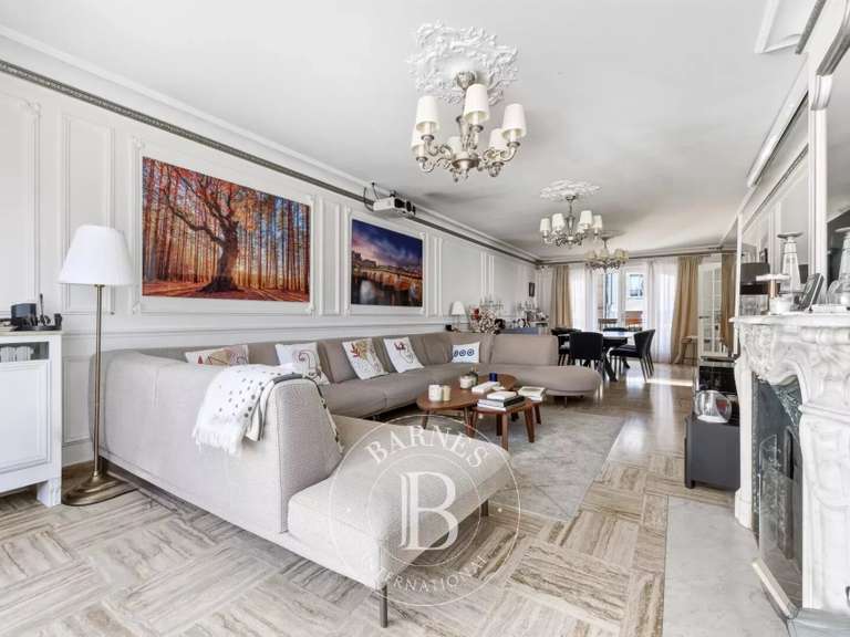 Maison Maisons-Alfort - 4 chambres - 257m²