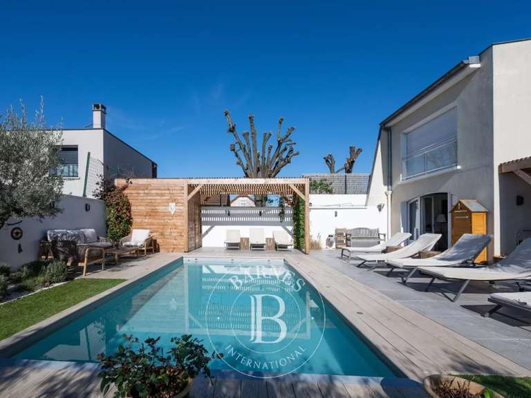 Maison Maisons-Alfort - 4 chambres - 257m²