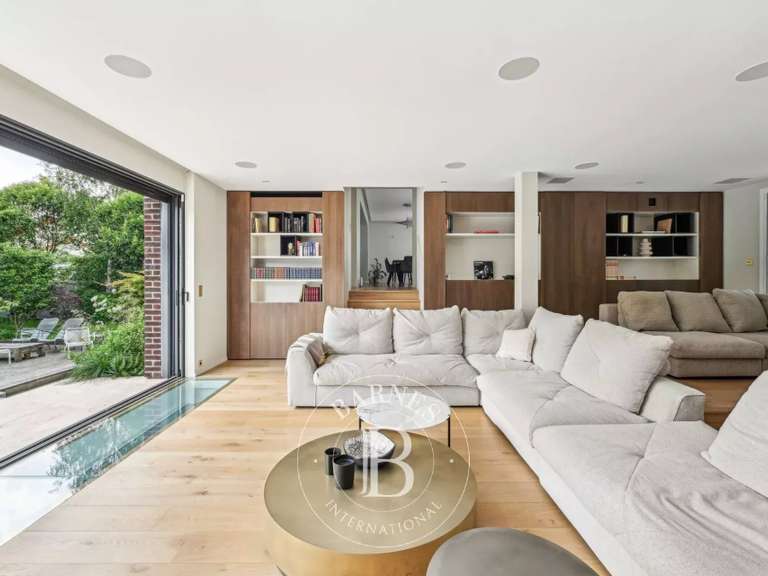 Maison Maisons-Alfort - 5 chambres - 379m²