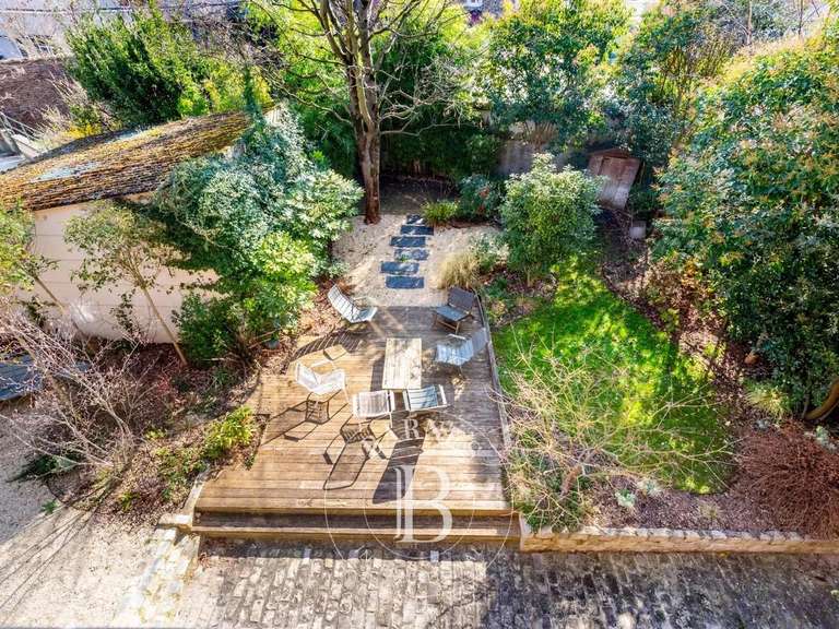 Maison Maisons-Alfort - 5 chambres - 379m²