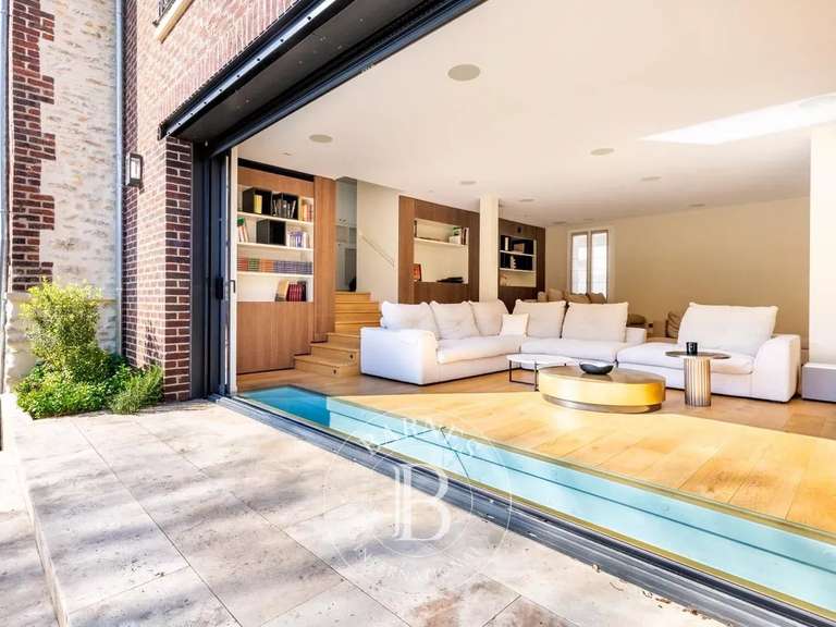Maison Maisons-Alfort - 5 chambres - 379m²