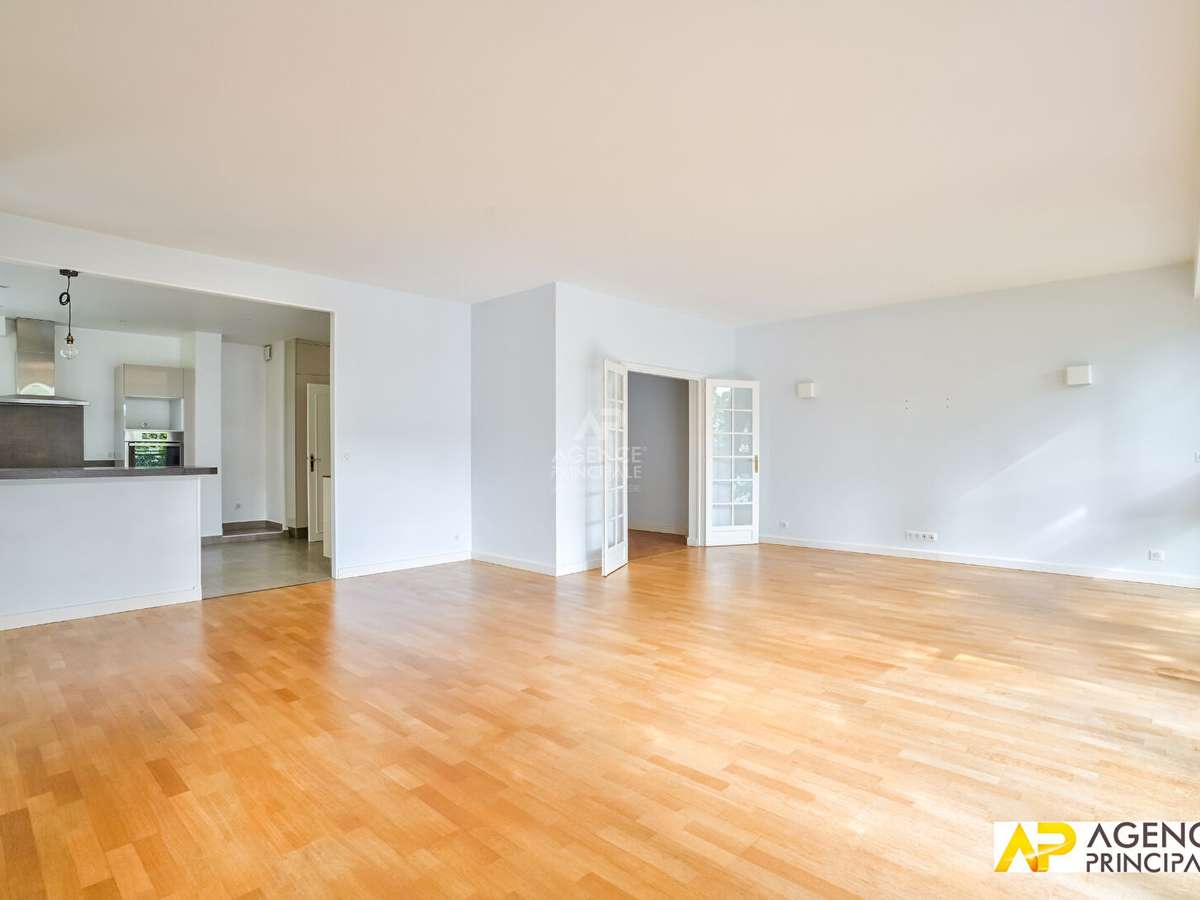 Apartment Maisons-Laffitte