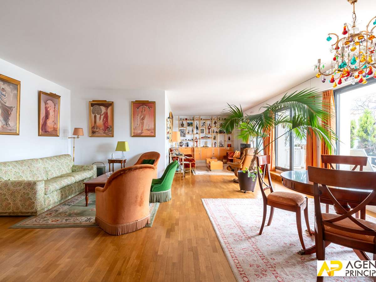 Apartment Maisons-Laffitte