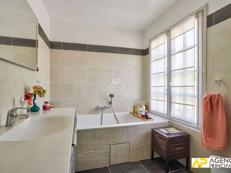 Maison Maisons-Laffitte - 6 chambres - 200m²