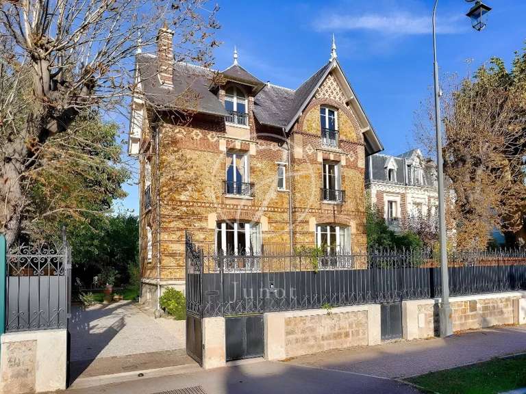 Maison Maisons-Laffitte - 6 chambres - 260m²