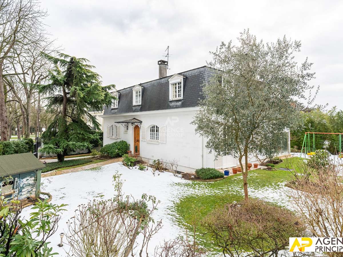 House Maisons-Laffitte