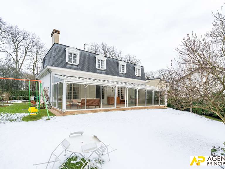Maison Maisons-Laffitte - 5 chambres - 225m²