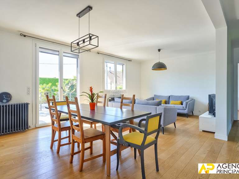 House Maisons-Laffitte - 7 bedrooms - 224m²
