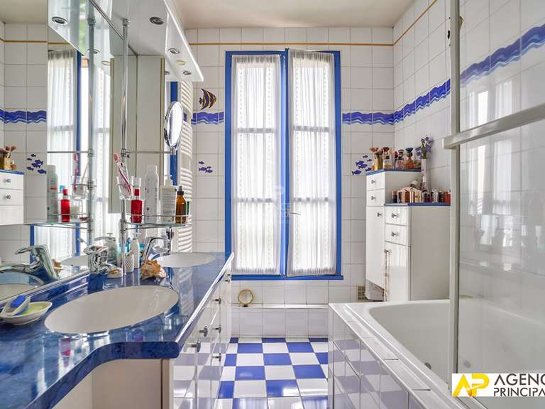 Maison Maisons-Laffitte - 5 chambres - 230m²