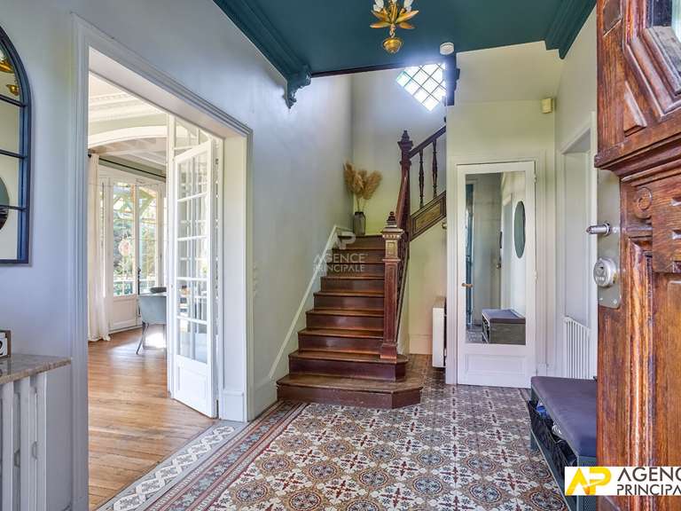 Maison Maisons-Laffitte - 5 chambres - 180m²