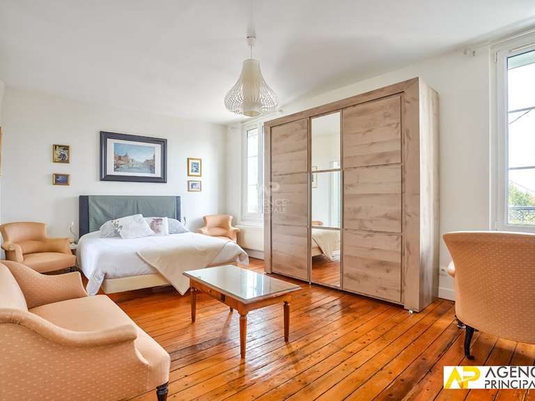 Maison Maisons-Laffitte - 5 chambres - 191m²