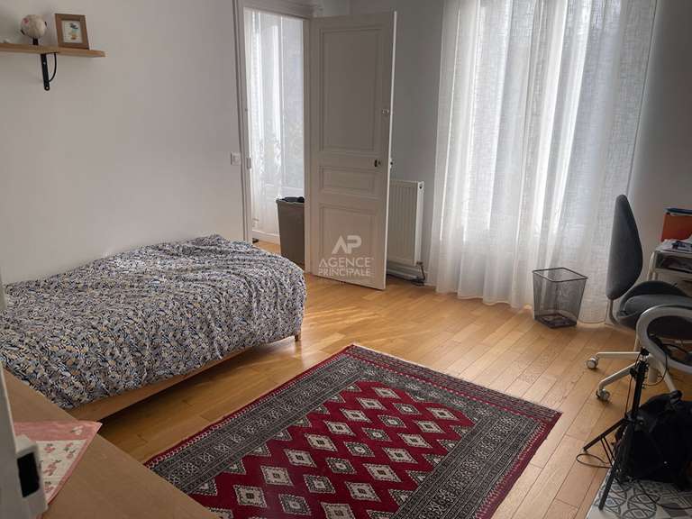 House Maisons-Laffitte - 4 bedrooms - 120m²