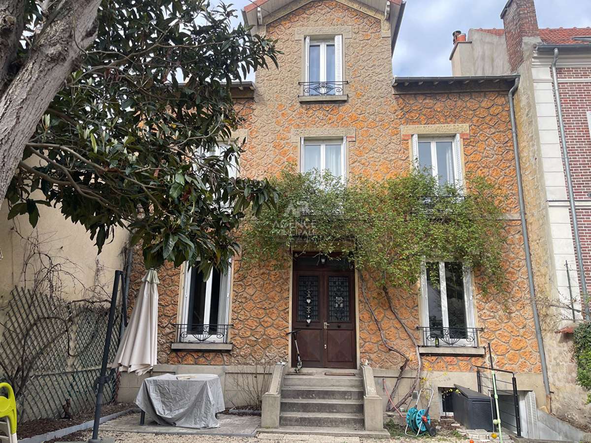 House Maisons-Laffitte