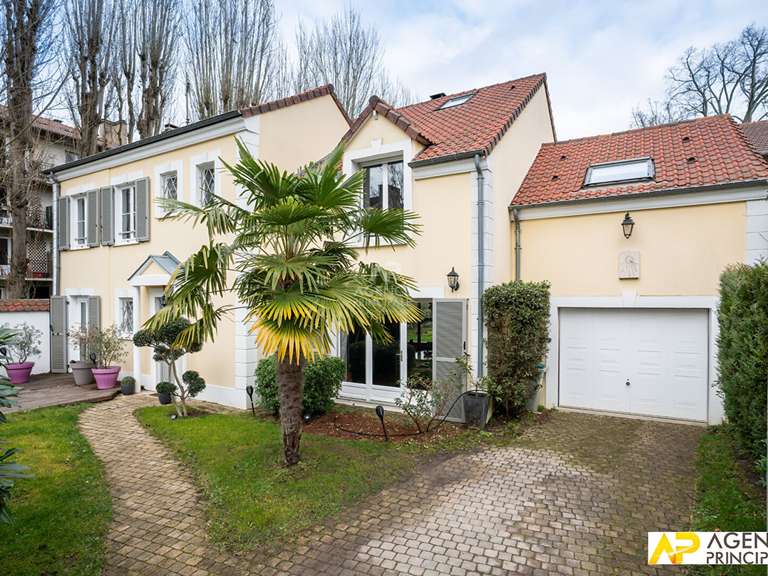 Maison Maisons-Laffitte - 5 chambres - 180m²
