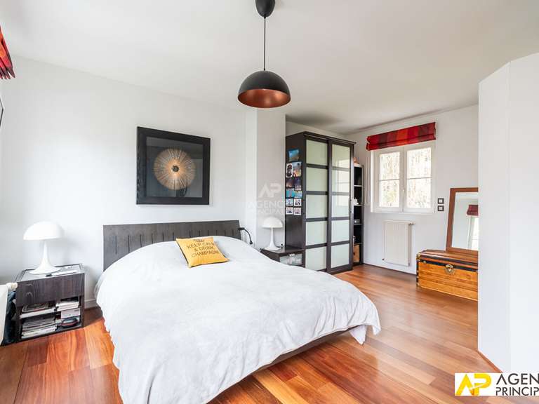 Maison Maisons-Laffitte - 5 chambres - 180m²