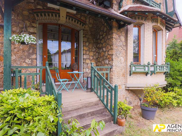 Maison Maisons-Laffitte - 5 chambres - 200m²