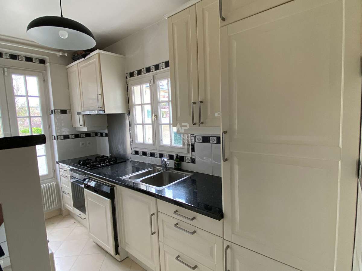 House Maisons-Laffitte
