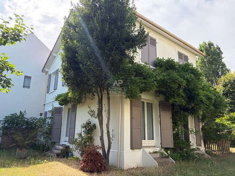 Maison Maisons-Laffitte - 3 chambres - 119m²