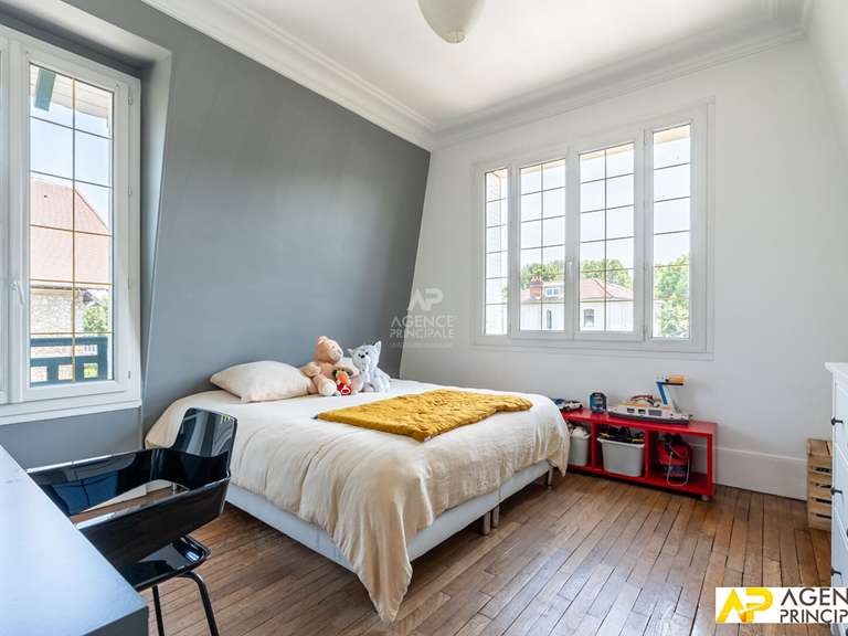 House Maisons-Laffitte - 5 bedrooms - 160m²