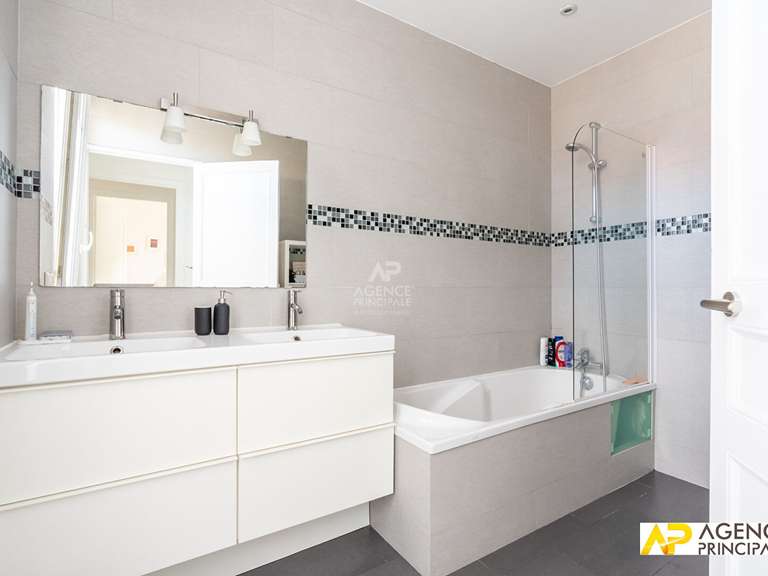 Maison Maisons-Laffitte - 4 chambres - 90m²