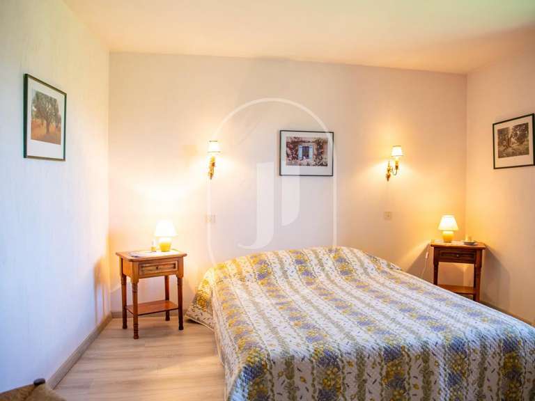 Maison Malaucène - 6 chambres - 268m²