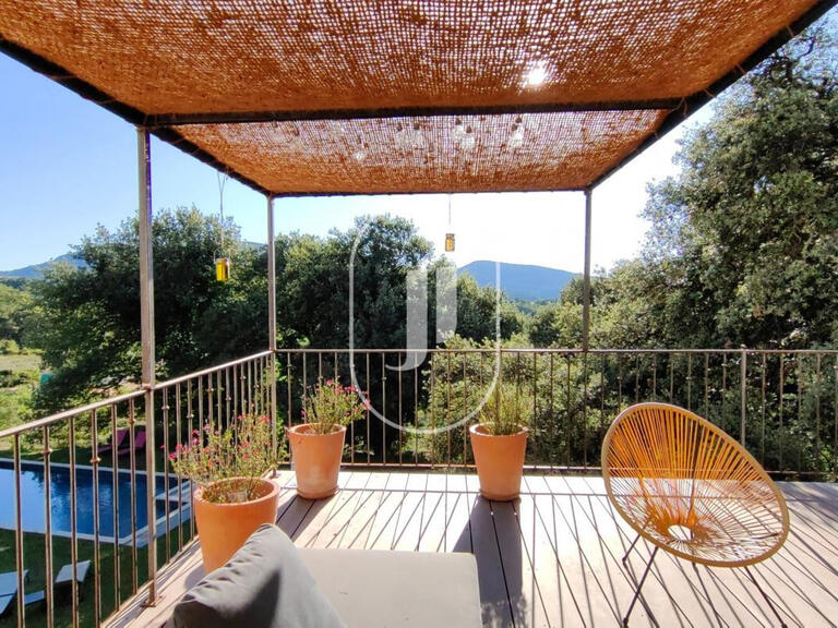 Propriété Malaucène - 10 chambres - 540m²