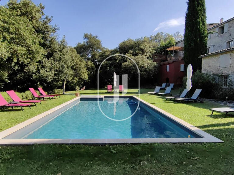 Propriété Malaucène - 10 chambres - 540m²