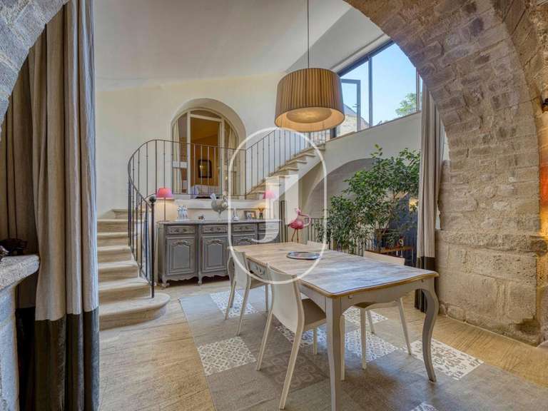 Propriété Malaucène - 10 chambres - 540m²